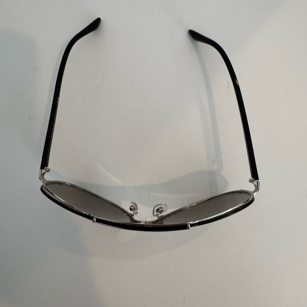 Versace Silver Mirrored Shield Sunglasses (Unisex😎🔥🔥🔥 - Picture 4 of 9